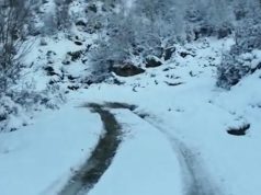 Zbardhet’ Llogaraja, reshjet e borës përfshijnë zonën, autoritet apel për përdorimin e gomave të dimrit