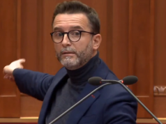 Braçe shpërthen ndaj ministrit të Bujqësisë: Duhej të jepte llogari këtu për ushqimet, jo në Kosovë!