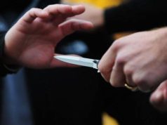 Elbasan\ Tentoi të vriste me thike, një 59-vjeçar, gjatë një konflikti për motive të dobëta/ Arrestohet autori i dyshuar