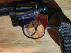 Me pistoletë dhe kokainë, arrestohet në hotelin ku qëndronte 42-vjeçari në Mamurras