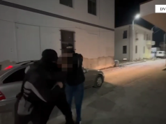 Elbasan/ Gëlltiti drogën për tju shmangur policisë, përfundon në spital 37-vjeçari