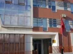 Me kërkesë të Prokurorisë, gjykata jep masa sigurie për tre ish-funksionarë në Elbasan/ Dyshohen se shfrytëzuan detyrën për të përfituar pasurinë e një qytetari