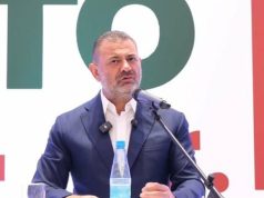 Sali Berisha i kërkon falje Tom Doshit pasi shpifi për të