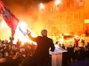 PD protestë me molotovë para Kryeministrisë, policia përgjigjet me gaz lotsjellës. Turma zhvendoset te Kuvendi. Berisha: Jemi në kilometrin e fundit të fitores