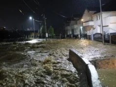 Vërshime masive në Kosovë/ Shpallet gjendje e jashtëzakonshme në dy komuna, shtyhet procesi mësimor