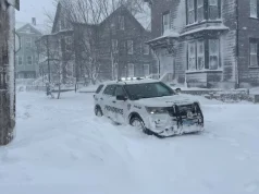 Nju Jorku goditet nga stuhia më e madhe e dëborës në dekadën e fundit, anulohen rreth 1500 fluturime për ditën e nesërme