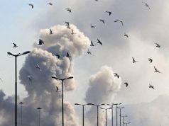 Sulm me dron në aeroportin e Dubait, pezullohen fluturimet! Breshëri raketash në Teheran