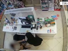 Nën kërcënimin e thikës terrorizoi punonjësen dhe vodhi një shumë parash në një dyqan, arrestohet 42-vjeçari