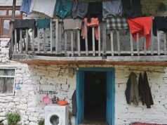 Pasojat e shpopullimit, Llënga 4-shekullore tashmë ka mbetur me 4 shtëpi
