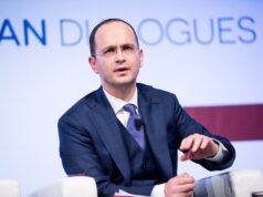 Bushati paralajmëron Ramën: Në PS ka humbur liria! Tallja me protestuesit, lojë me zjarrin