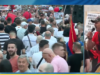 “Kur na menduan të vdekur ne u ngritëm mbi varr”/ protestuesi flet me vargje: Europë, do ju duhemi ne heronjtë që do të ngrenë këtë botë të vrarë