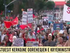 Dita e 27 e tubimit kundër kryeministrit, qytetarët nisin marshimin drejt Kryeministrisë, kërkojnë dorëheqjen e Ramës