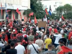 Dita e 22-të e revoltës, mijëra shqiptarë para Kryeministrisë: Edi Rama o tradhtar, jep dorëheqjen sa më parë!