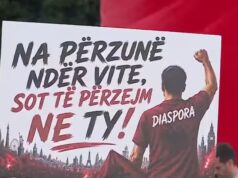 Mesazhi i fortë i diasporës drejtuar Ramës në protestë: Na përzunë ndër vite, sot do të përzëmë ne ty!