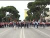 “Dorëheqje!”/ Protestuesit marshojnë drejt Kryeministrisë, ironizojnë Ramën: Dialogojmë, merr dhe Berishën me vete