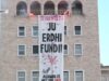 “Ju erdhi fundi”/ Studentët mesazh të fortë Ramës, shpalosin banderolën gjigante në Universitetin Politeknik