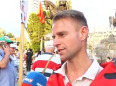 “Rama jep dorëheqjen”, shqiptarët në revoltë prej 24 ditësh/ Qytetari: Zyrtarët e korruptuar të hetohen nga drejtësia, kur prokuroria kërkon shkarkim…