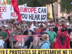 Qytetarët marshojnë drejt Kuvendit, në seancë plenare është edhe Rama
