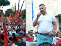 “Pushtojini këta pengmarrës me fuqinë e Skënderbeut”/ Protestuesi nga diaspora rrëqeth me vargjet e Fishtës: Kthehuni shqiptarë, ta marrim fain në dorë
