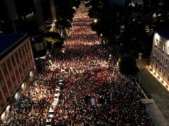 Qindra mijëra qytetarë dje në Bulevard, mbahet sot protesta e 12-të: Rama të dorëhiqet, Shqipëria nuk shitet!