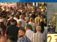 Protestuesi: Shqiptarët s’lidhin besë me Ramën sepse e ka lidhur besën me Ergys Agasin, Belinda Ballukun e patronazhistët…