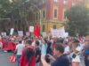 Dita e 49-të e protestës, qytetarët nisin marshimin nga sheshi “Skënderbej” drejt Kryeministrisë (VIDEO)