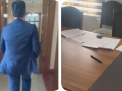 Kuvendi kërkoi që deputetët ta lexonin në sallë, momenti kur Agron Shehaj “rrëmben” marrëveshjen dhe largohet me vrap