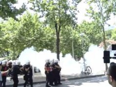 Policia shpërndan protestuesit me dhunë, deputetët dhe ministrat e PS “arratisen” nga Parlamenti! Makinat zyrtare largohen me shpejtësi