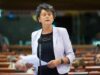 Revolta kundër Ramës/ Eurodeputetja holandeze Tineke Strik, mesazh qytetarëve: Vazhdoni rezistencën! Kauza për të cilën po luftoni është shumë e drejtë
